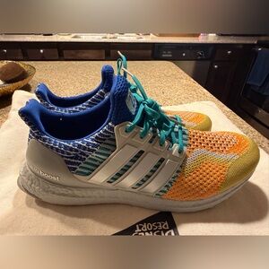 adidas Multicolor Knit Ultra Boost Sneakers Mens size 10